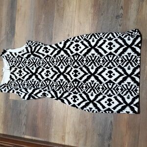 Belle badgley mischka black white graphic sleeveless gold embellished dress